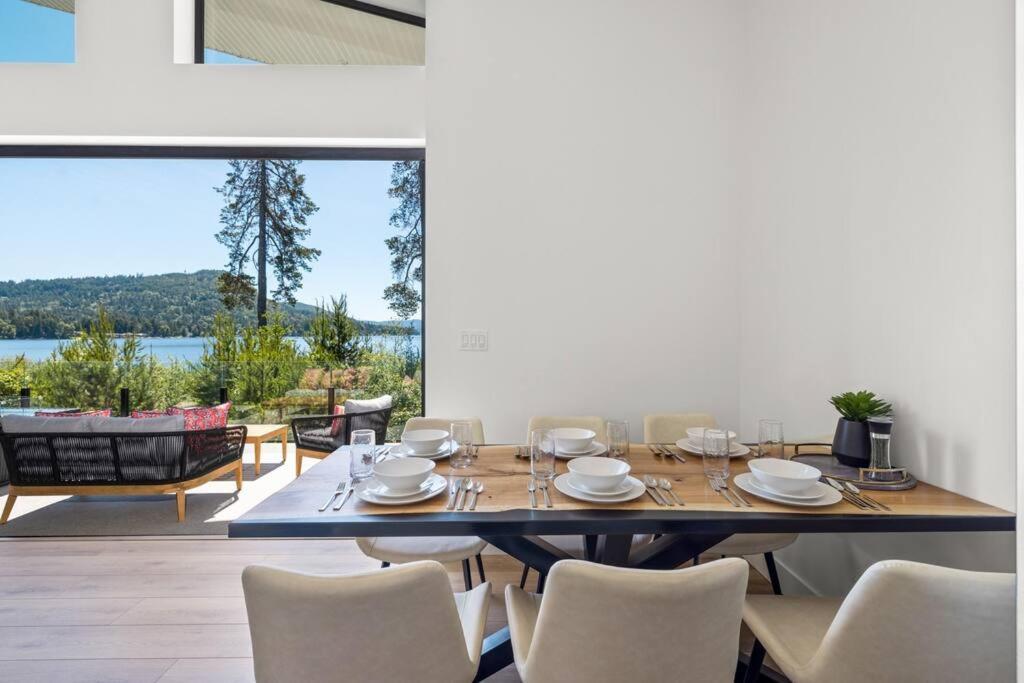 Kelly'S Sunset Lake Retreat Shawnigan Lake Exterior photo