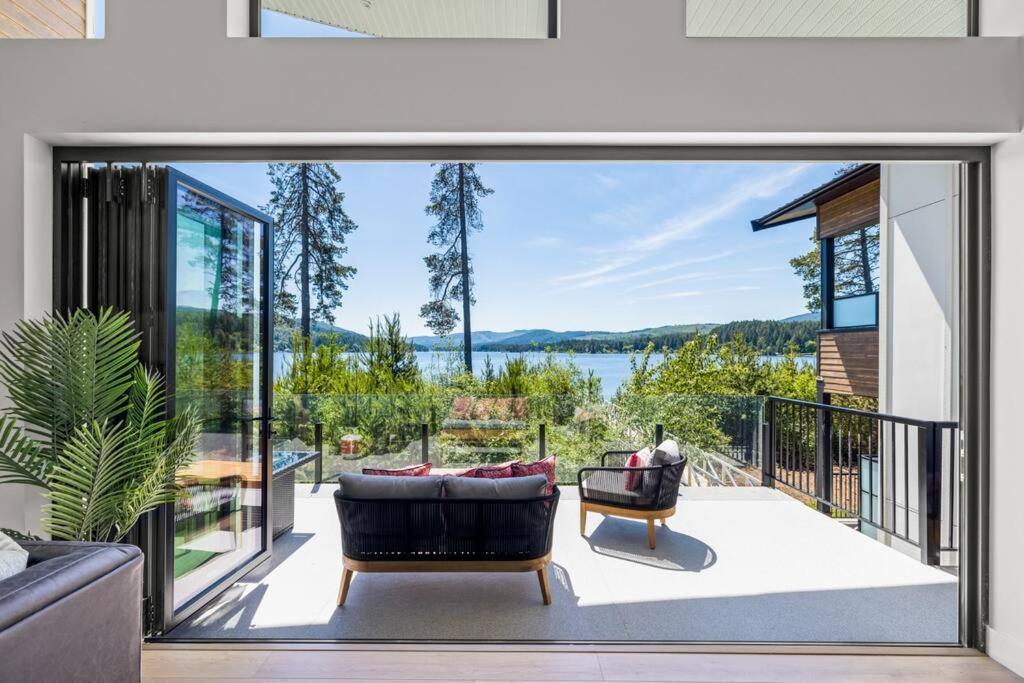 Kelly'S Lakefront Hideaway Villa Shawnigan Lake Exterior photo