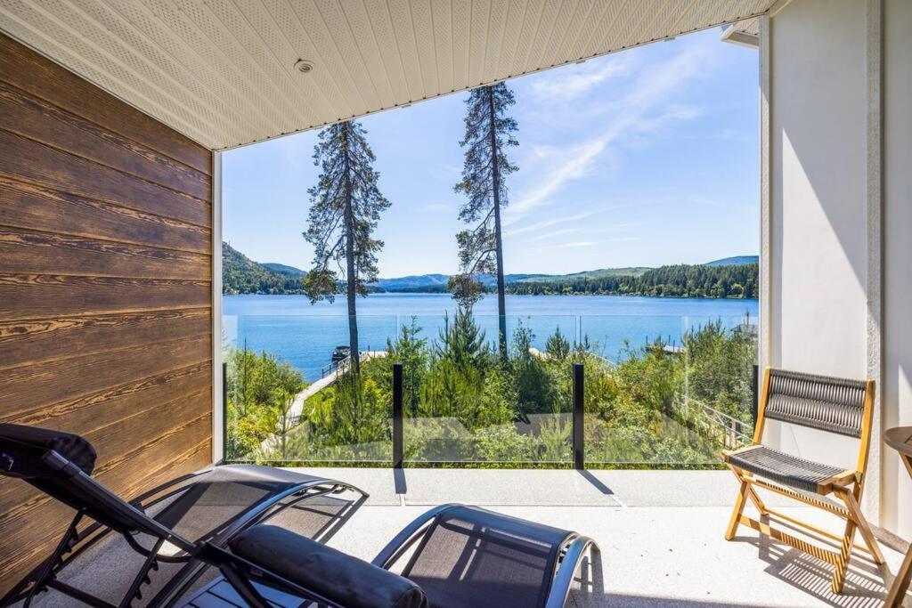 Kelly'S Lakefront Hideaway Villa Shawnigan Lake Exterior photo